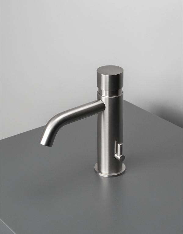 Temporized washbasin mixer Ø40mm stainless steel inox 316L w/o waste, on/off push button and hot/cold regulation lever, finish 022 - brushed